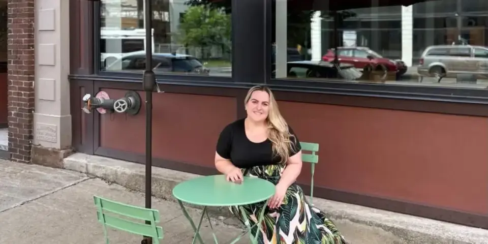 Buffalo Café Reconsiders AI-Generated Menu After Backlash
