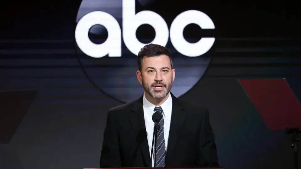 FCC’s early-renewal push sparks battle over press freedom with ABC