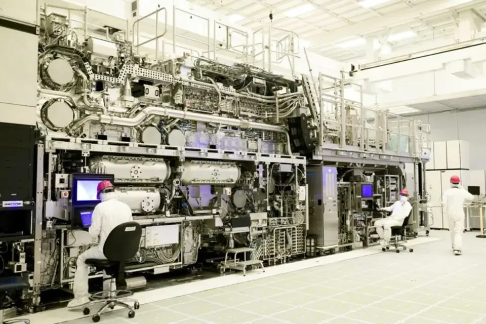 China accelerates chip self-sufficiency with domestically built immersion DUV lithography tools