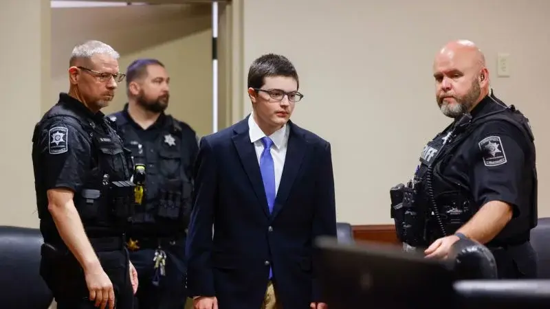 Messages reveal Georgia teen sought infamy in deadly high school shooting