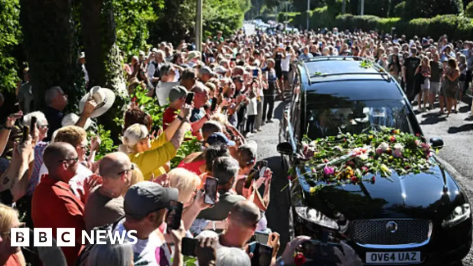 Thousands Line Streets in Mumbles as Bonnie Tyler's Coffin Returns Home