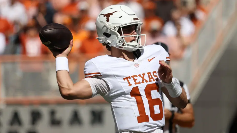 Oklahoma's Last-Second Field Goal Ends Texas' Perfect Season in Red River Rivalry