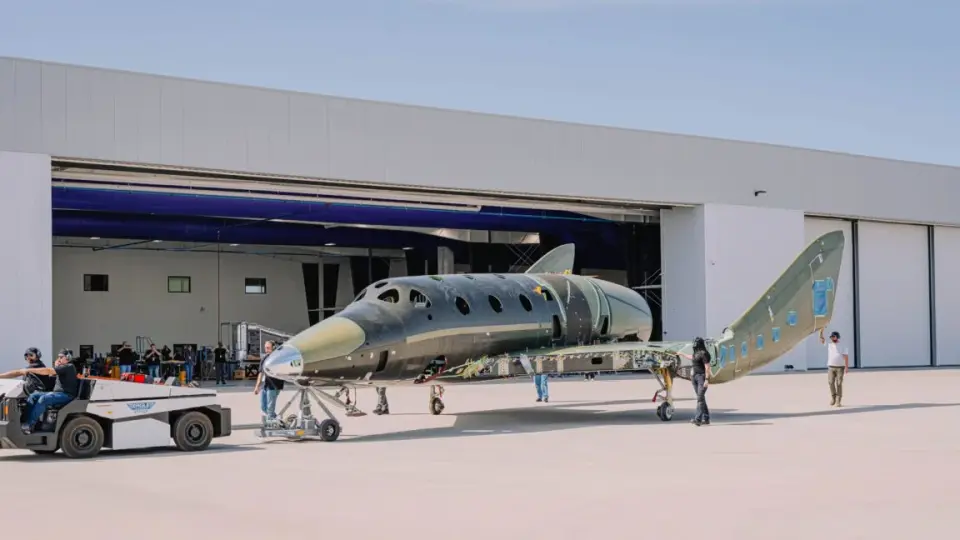 Virgin Galactic presses on with next-gen ship as cash dwindles