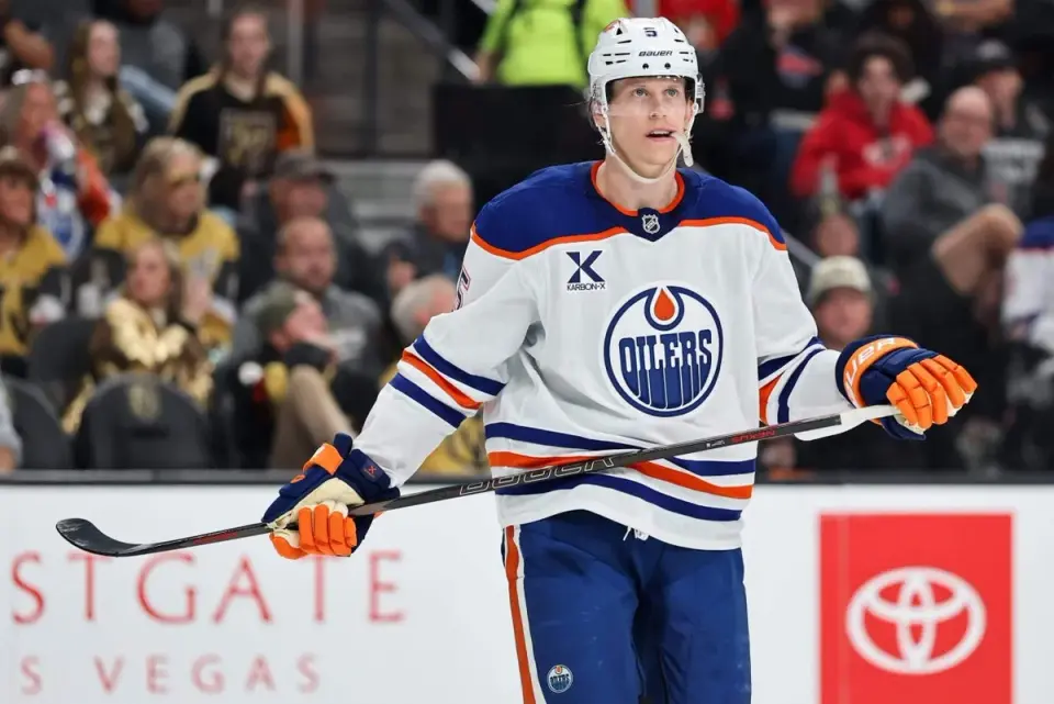 Oilers extend Connor Murphy with five-year, $4.1M cap hit after deadline deal