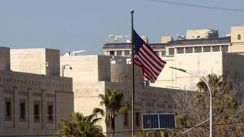 US Pulls Diplomats from Saudi Arabia, Quietly Trims Staff Across Gulf Amid Houthi Escalation