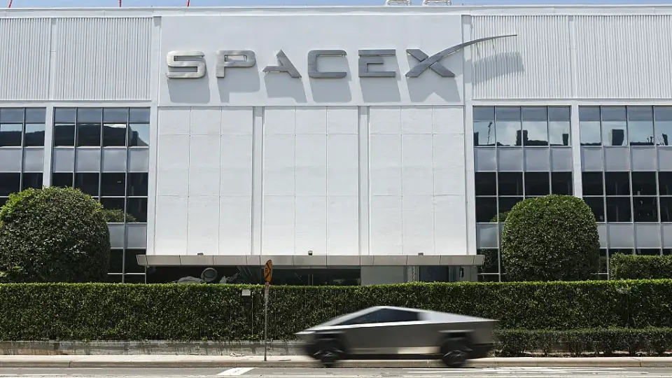 Google and SpaceX Strike $920 Million-a-Month Compute Pact Ahead of IPO