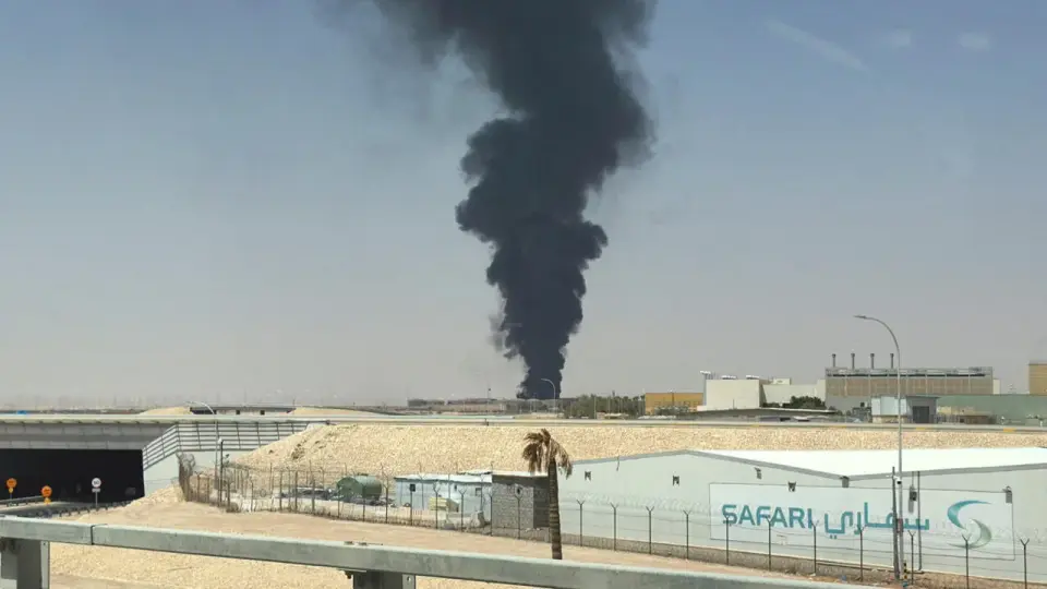 Riyadh explosions follow deadly Houthi strikes on Saudi airports