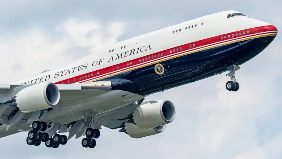 Bridge Jet: How a Qatar-Gifted 747-8i Becomes the Interim Air Force One