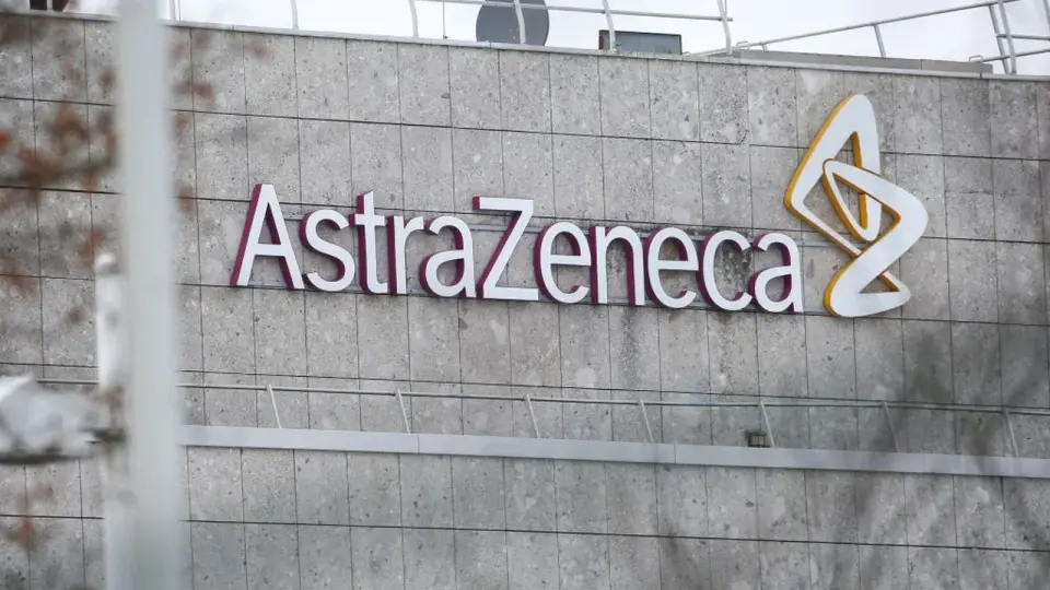 FDA panel rebuffs AstraZeneca's early ESR1-driven camizestrant approach in breast cancer