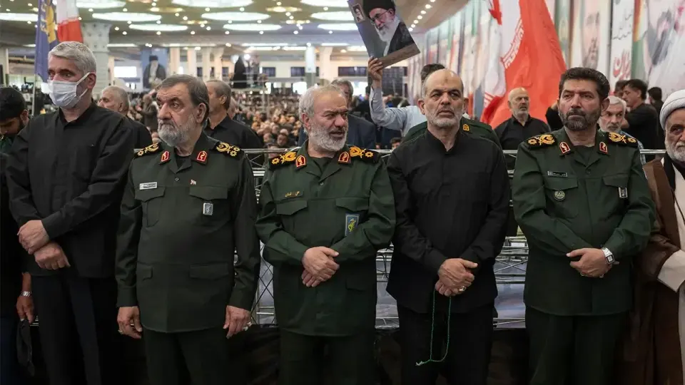 US Prepares for Post-Midterm Iran Strikes While Vance Pursues Diplomatic Channel