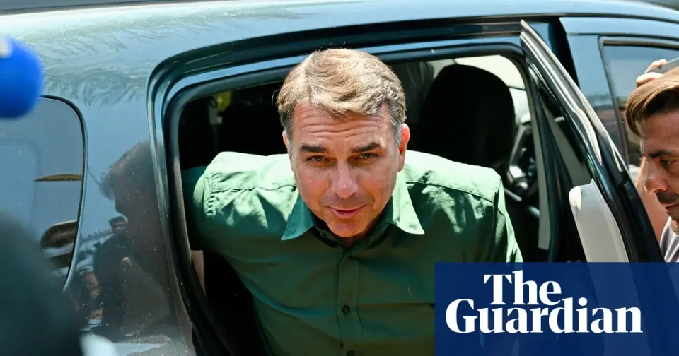 Flávio Bolsonaro Flees to Miami After Defying Brazilian Court Orders