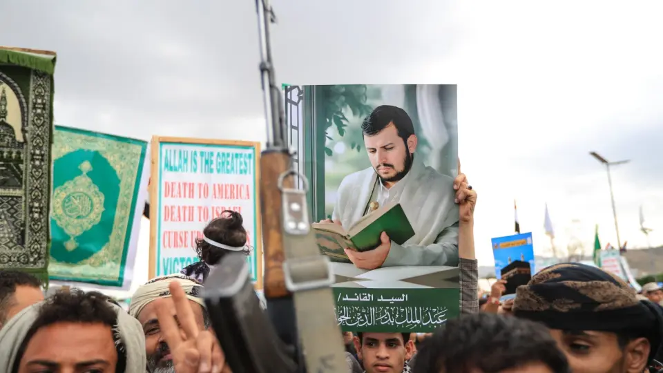 Houthis target Riyadh airport in deadliest Saudi attack since 2010