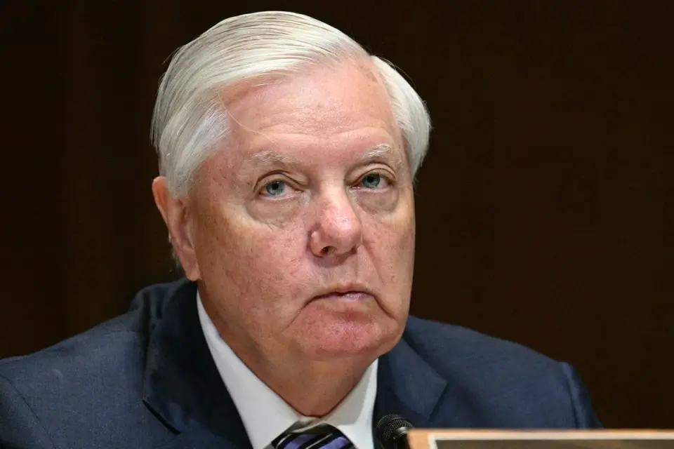 Graham leans on Churchill and Nazis to defend Trump on Americans’ finances
