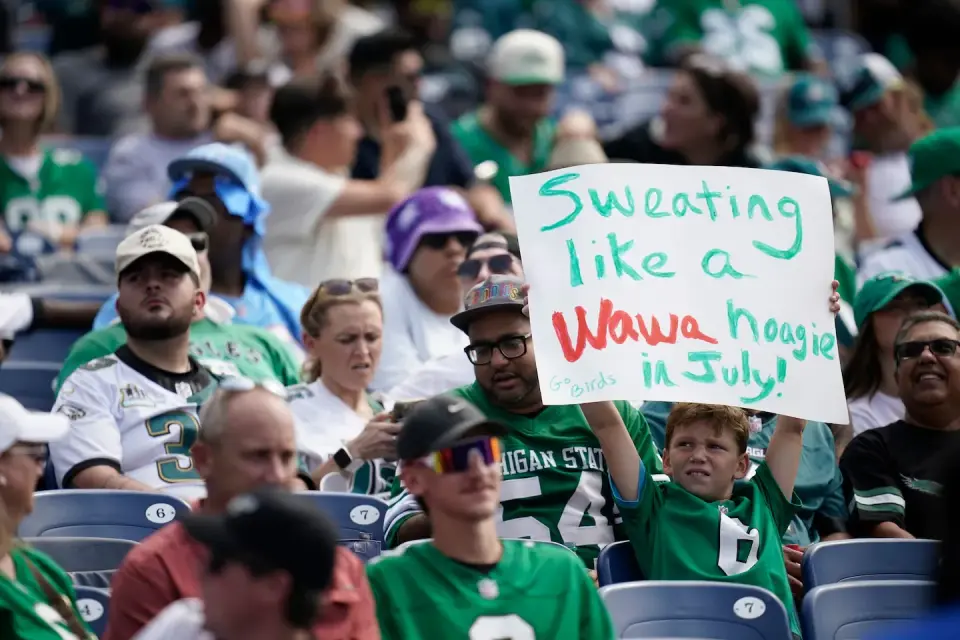 Heat Turns Nashville Turf Into a 157-Degree Challenge as Eagles Edge Titans