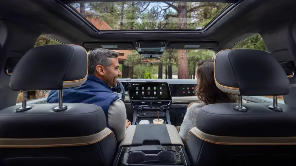 GM’s 2027 Trucks Feature Split-Screen CarPlay and Android Auto to Reduce Driver Distraction