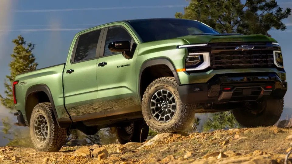 Chevrolet Revamps Silverado 1500 With New V8s, Diesel And A Big Passenger Screen