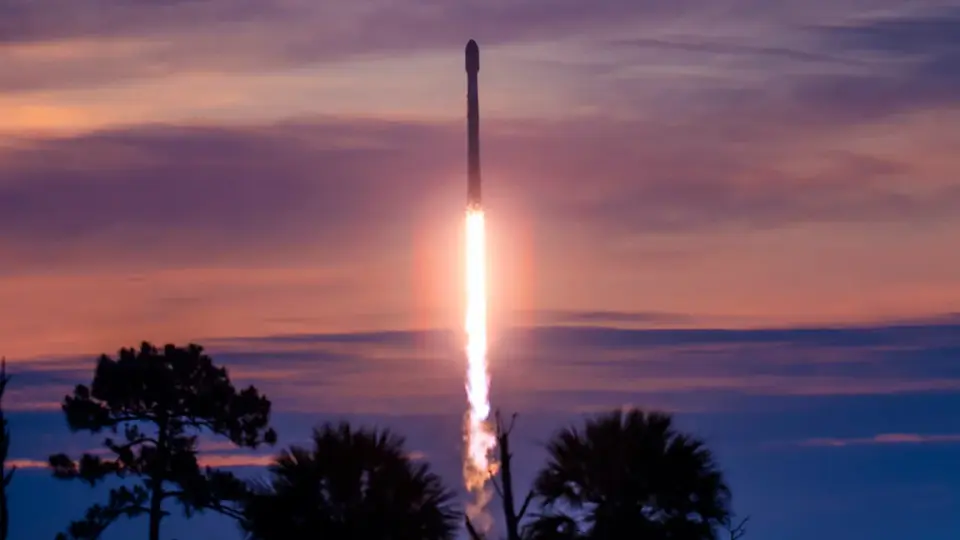 Five-year-old Falcon 9 booster sets reuse milestone with 35th flight