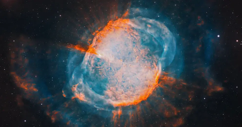 Astrophotographer’s 30-Hour Capture of Dumbbell Nebula Illustrates the Sun’s Future Fate
