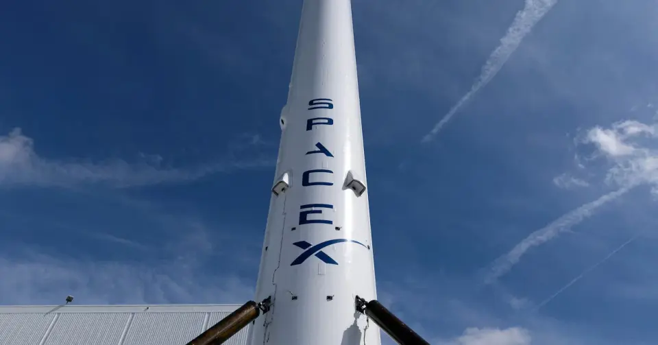SpaceX lands $4.16B Space Force contract to track airborne threats