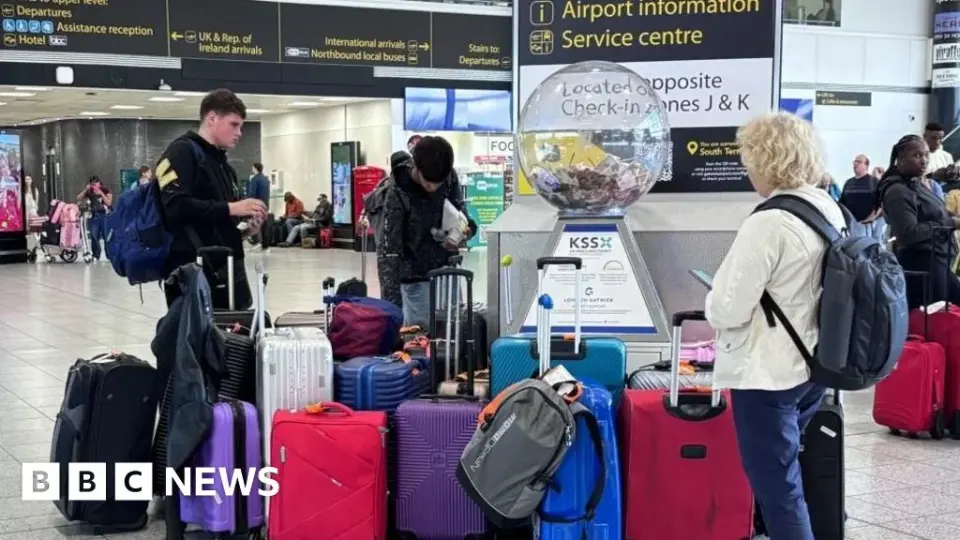UK Air Traffic Glitch Grounds 2,000 Flights, Stranding Thousands