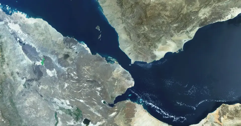 Houthis Kill Six in Red Sea Strike; U.S. Disables Ship in Gulf of Oman