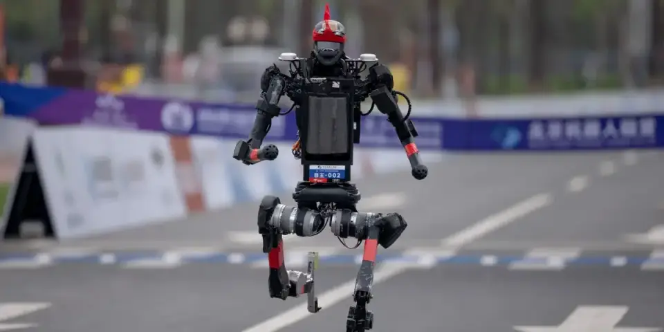 Unitree Unveils Superman Humanoid That Outruns Usain Bolt Ahead of Shanghai IPO