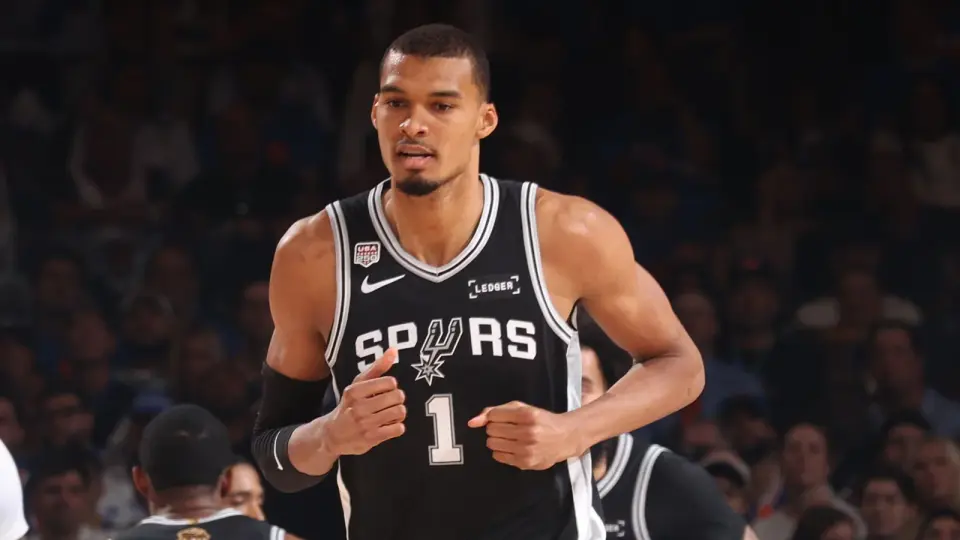 Spurs aim to even the Finals as Knicks threaten a 3-1 lead in Game 4