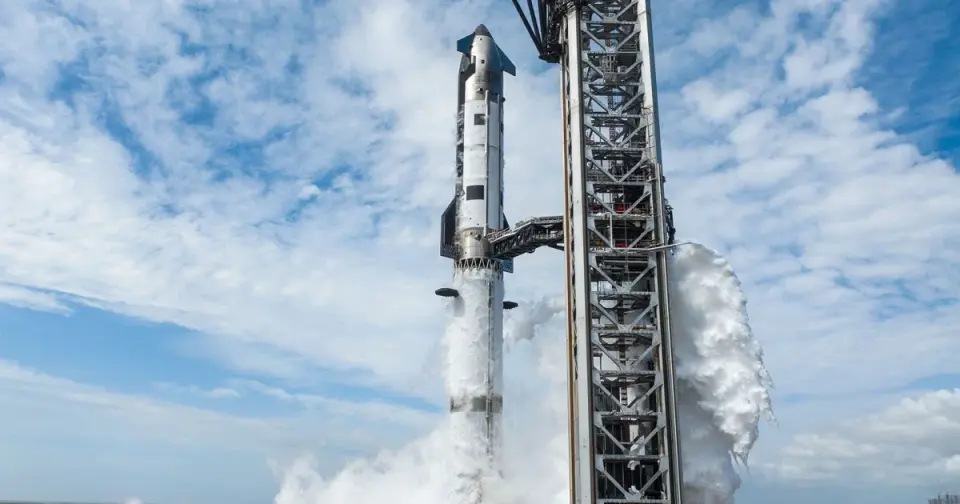 SpaceX readies larger Starship V3 for lunar-focused test flight