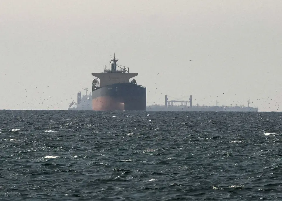 Disputed Article 5 Drives Hormuz Tensions as Shipping and Strikes Escalate