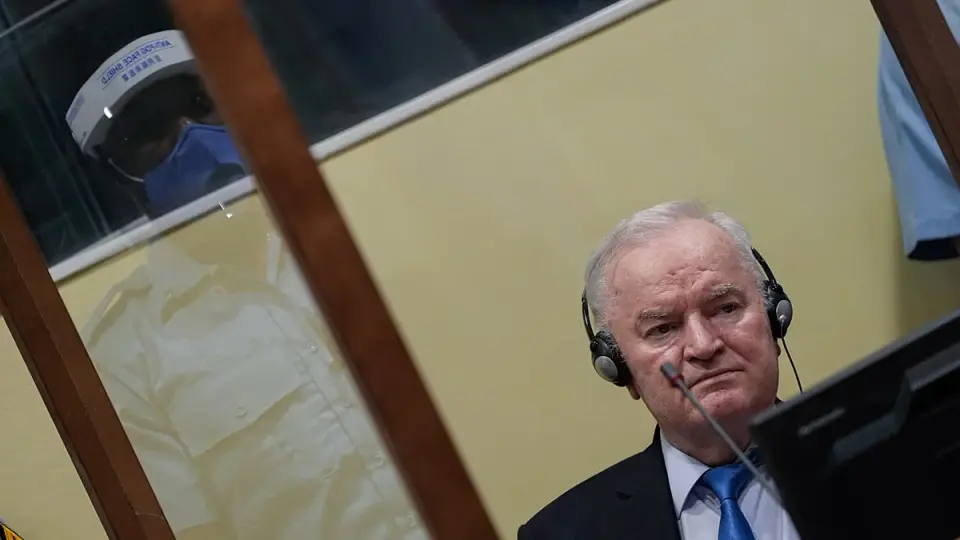 Belgrade buries war criminal Mladić without state honors amid EU backlash