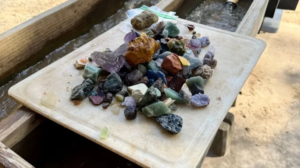 Blue Ridge Gem Quest: A Family-Friendly Find Near Asheville