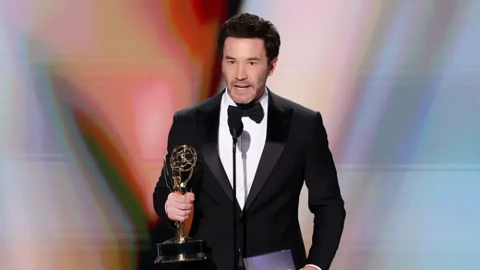Tom Pelphrey Claims First Emmy for 'Task,' Dedicates Win to Pregnant Fiancée Kaley Cuoco