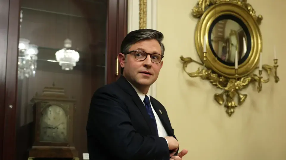 GOP revolt stalls FISA renewal vote as Johnson seeks path to extension