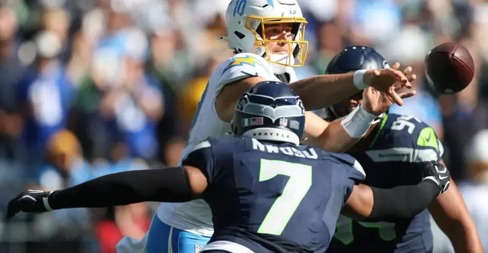 Seahawks Survive 30-23 Thriller Against Winless Chargers Despite Penalty Plague