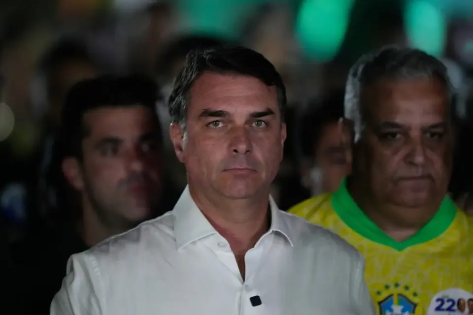 Flávio Bolsonaro Flees to US After Losing Brazil’s Presidential Election