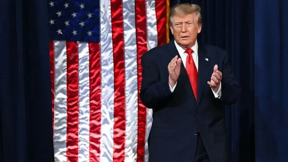 GOP Candidates in Swing Districts Break from Trump to Save Seats