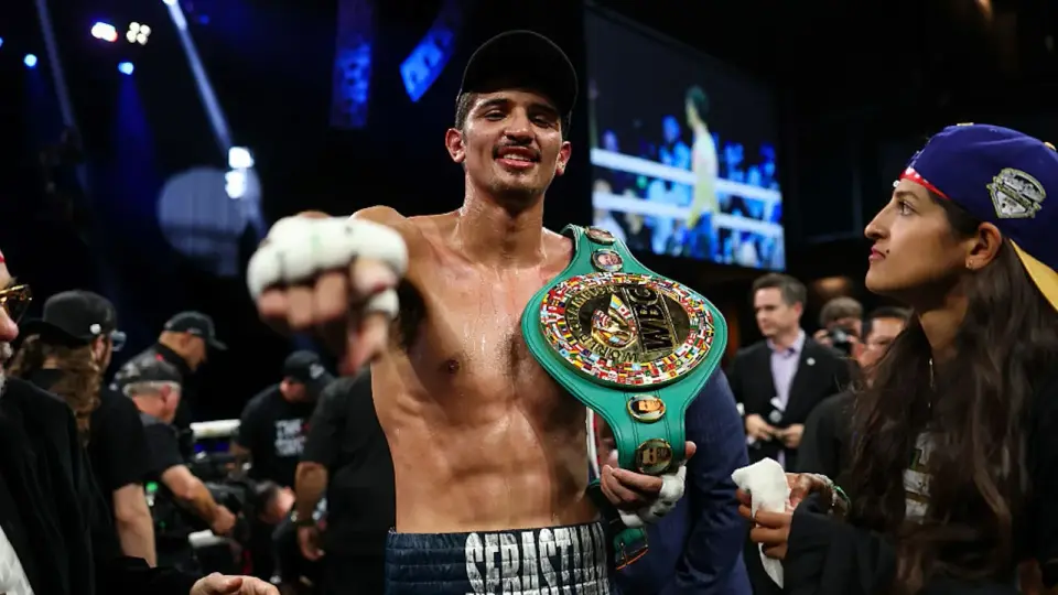 Fundora’s Late-Second KO Sparks Controversy and Sets Stage for Ennis Unification