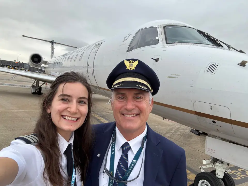Dulles Pilots' Radio Reunion Sparks Debate Over Adult Children on Family Phone Plans