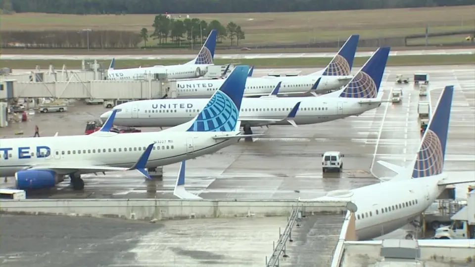 United flight diverted to Monterrey after in-flight emergency