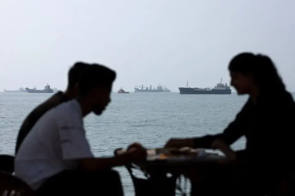 Brent tops $100 as Middle East conflict tightens oil supply