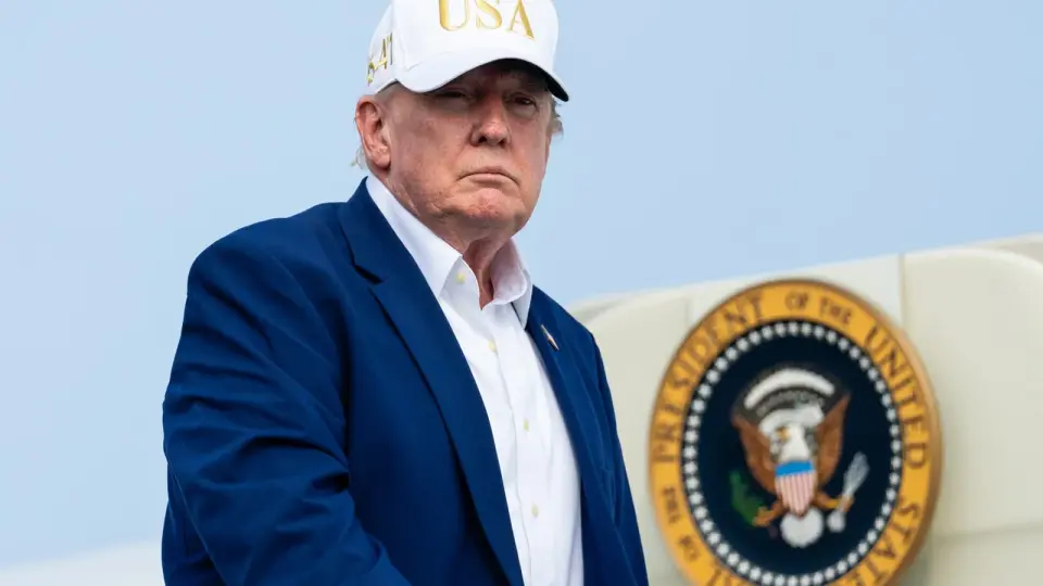 Markets doubt Trump's 100% Hormuz claim as oil climbs