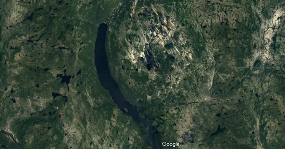 Camper Uncovers 390-Million-Year-Old Meteor Crater via Google Maps