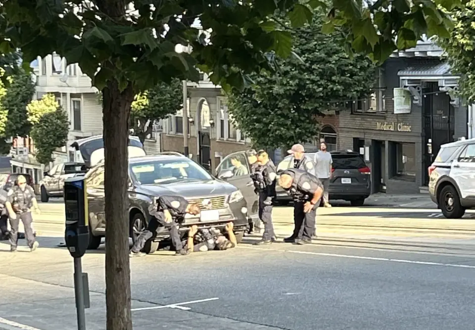 Fleeing theft suspect killed in Nob Hill crash as two SF officers are injured