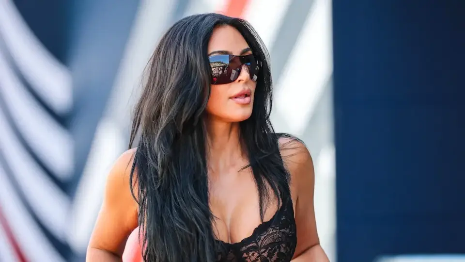 Kim Kardashian Discloses Esophagitis Diagnosis in 'The Kardashians' Trailer