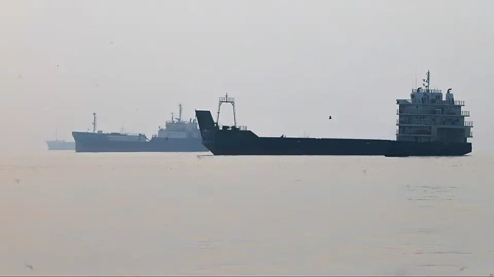 IRGC expands tanker attacks beyond Hormuz as weekly strikes hit wartime peak