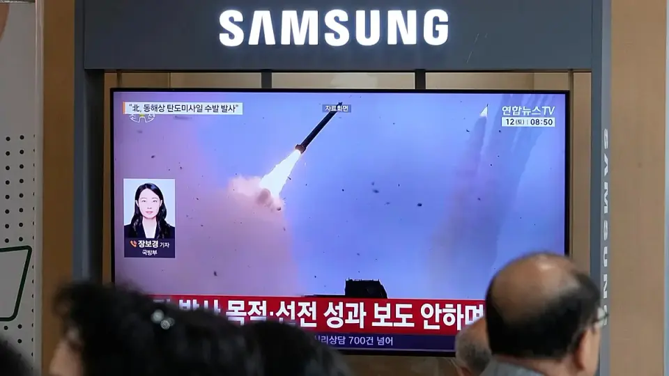 Pyongyang fires two short-range missiles as Seoul holds emergency security meeting