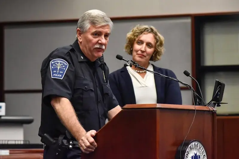 Five wounded in Kirkwood shooting; Bloomington hunts for suspects