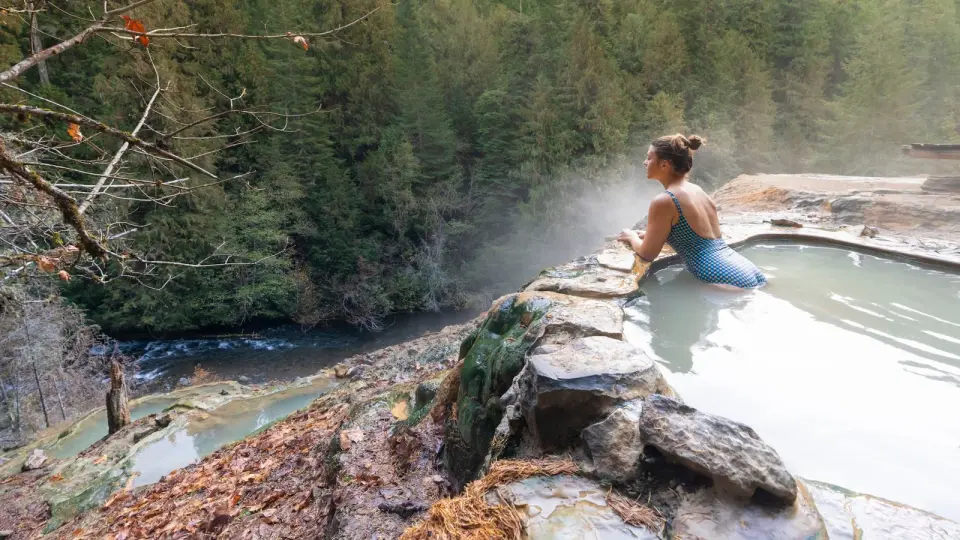 Brain-Eating Amoeba Detected in Western National Park Hot Springs, Prompting Health Warnings