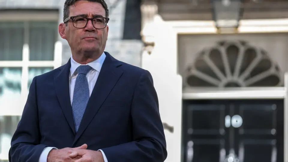 UK Budget Faces Fiscal Cliff as Bond Markets Demand Spending Cuts
