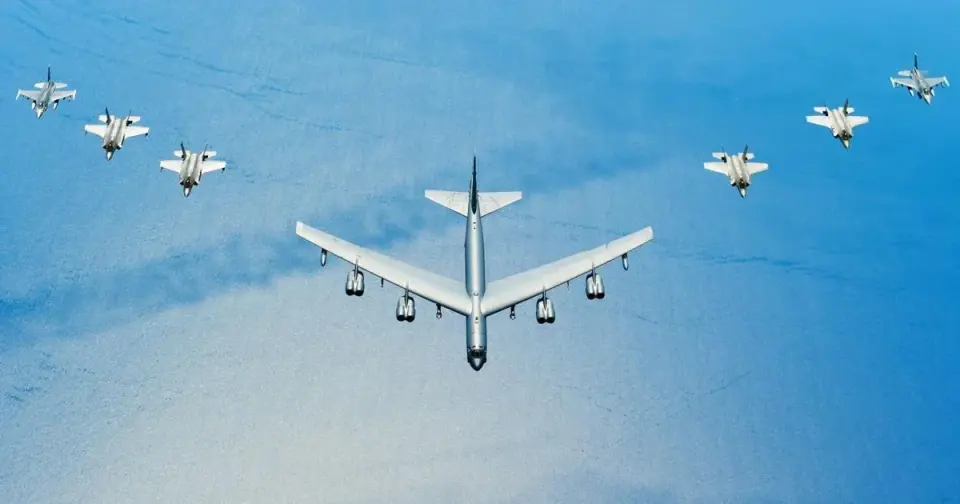 Eight Crewmembers Die in Edwards AFB B-52 Takeoff Crash